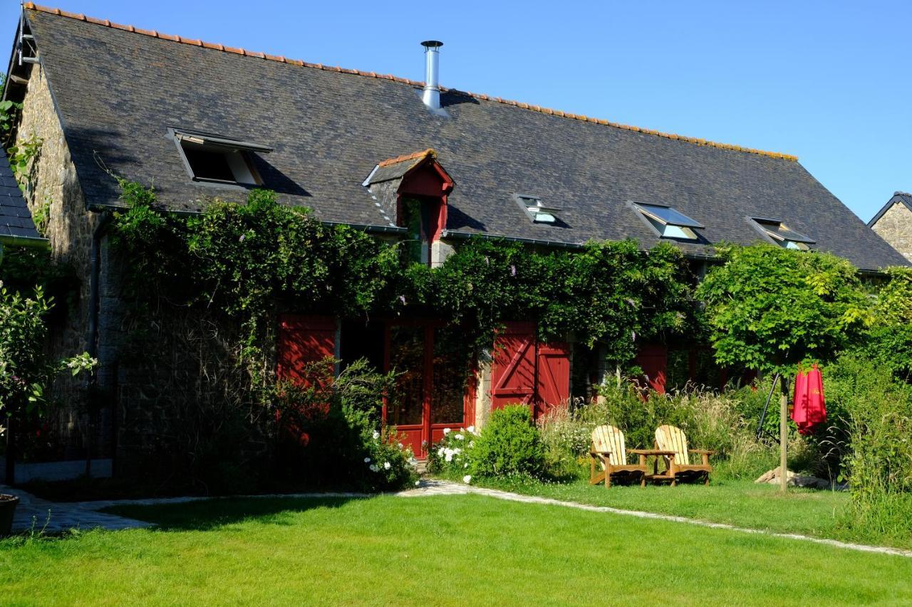 La Maison Jaune A La Janaie Паринье Экстерьер фото