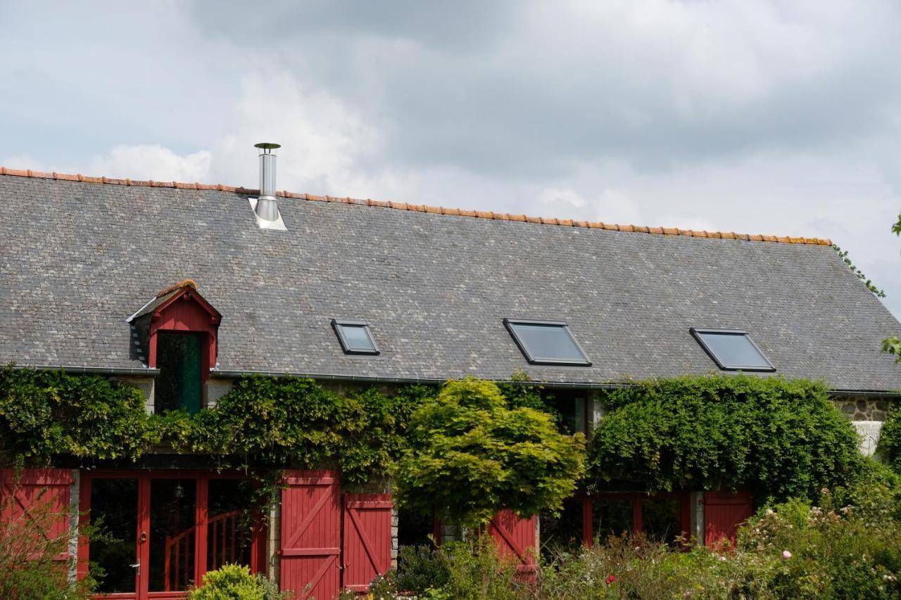La Maison Jaune A La Janaie Паринье Экстерьер фото